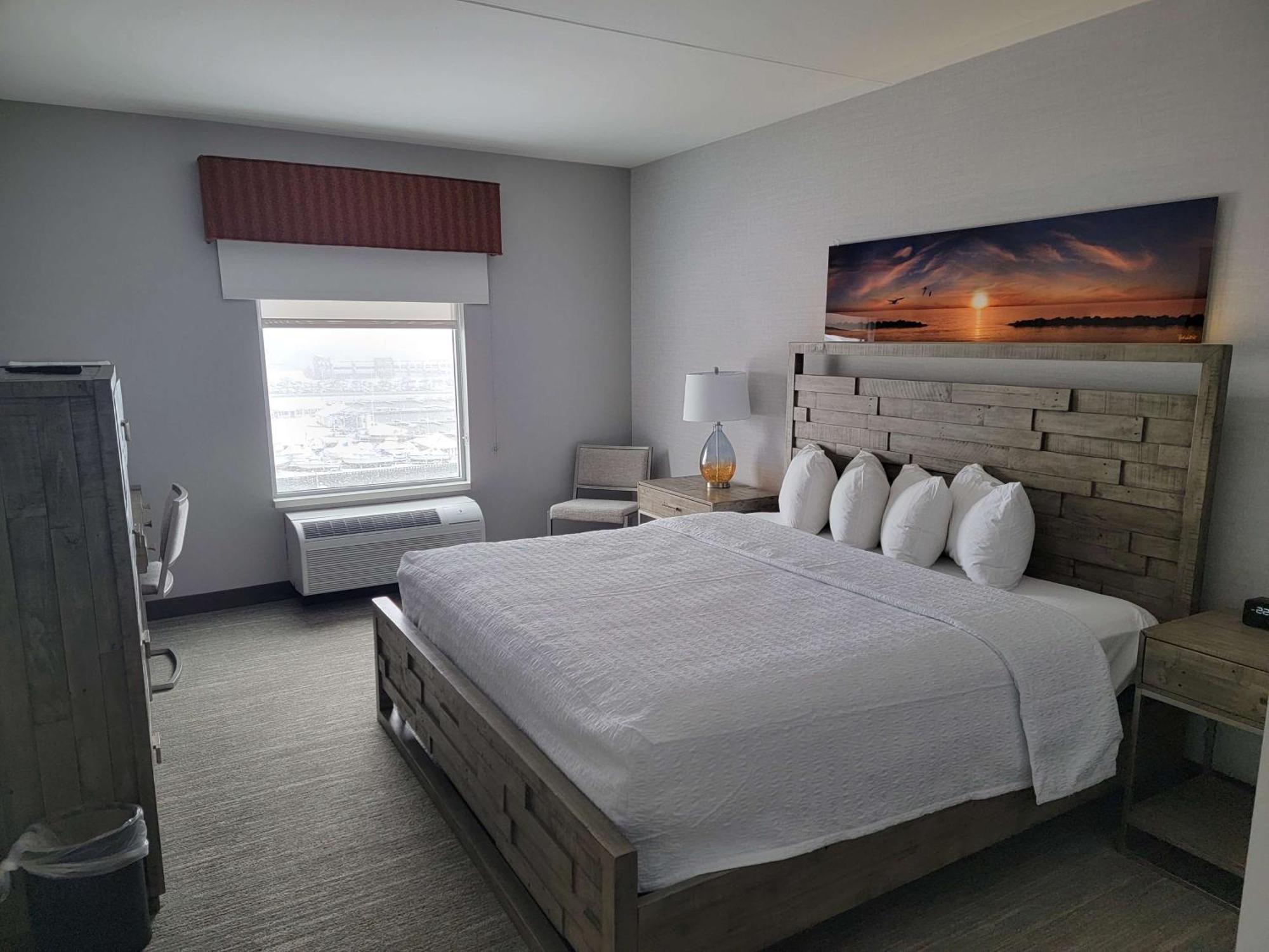 Hampton Inn&Suites Erie Bayfront Exterior foto
