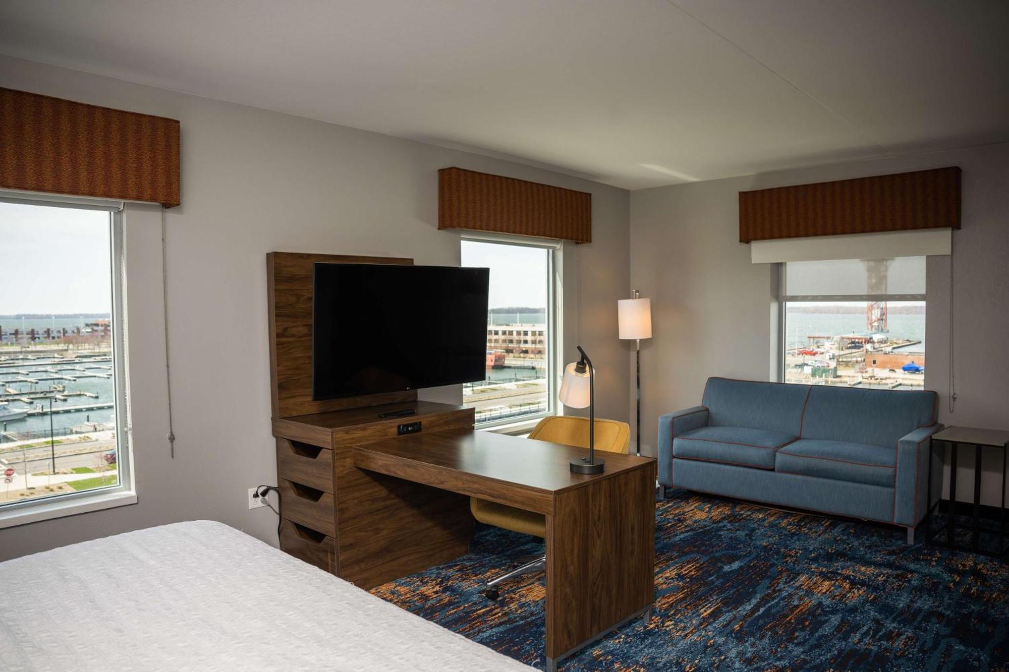 Hampton Inn&Suites Erie Bayfront Exterior foto